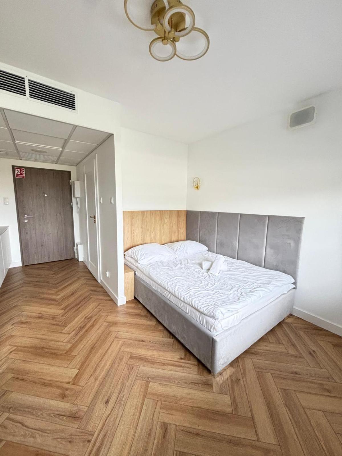 Apartamenty 24H Pileckiego Varsó Kültér fotó