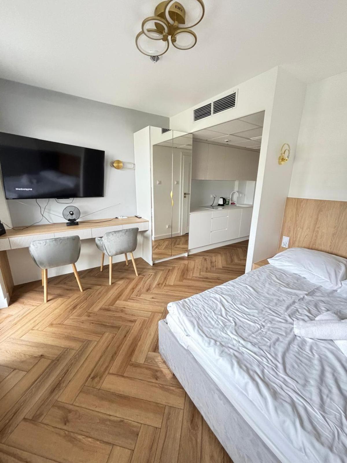 Apartamenty 24H Pileckiego Varsó Kültér fotó